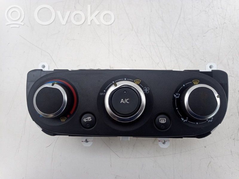 Renault Clio IV Climate control unit 
