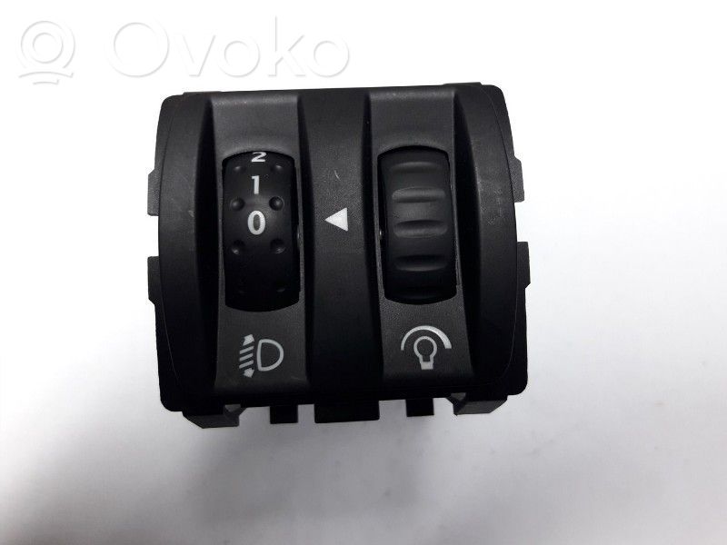 Renault Clio III Headlight level height control switch 