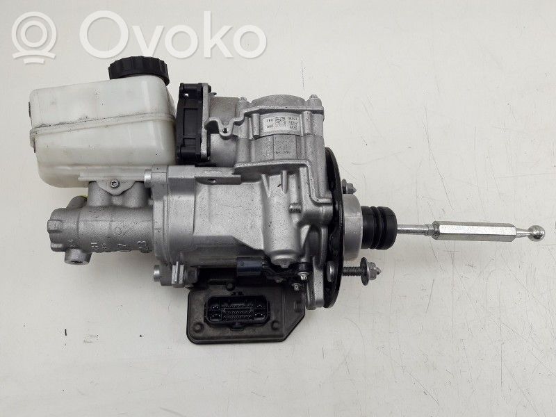Volkswagen Golf VII Master brake cylinder 