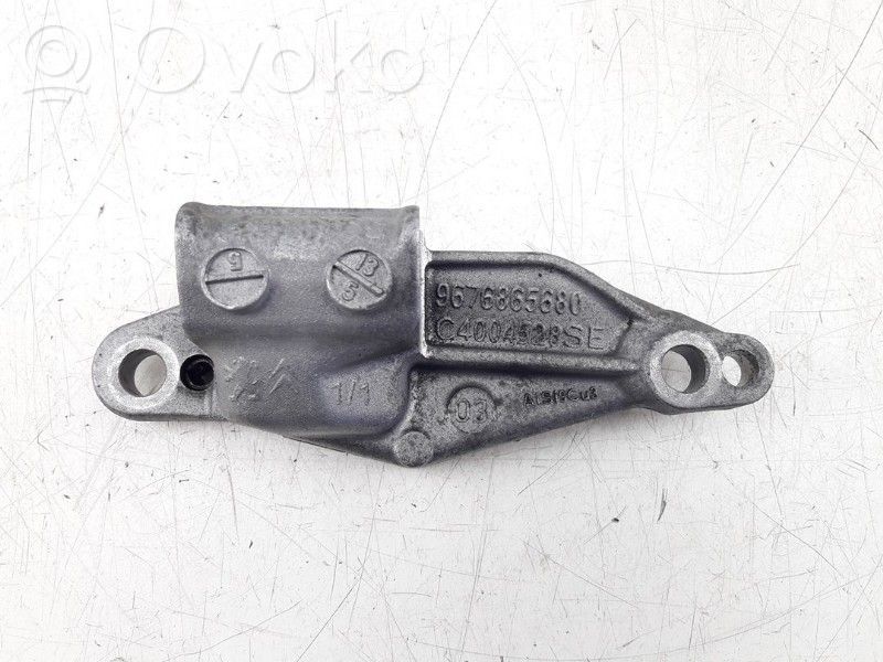 Peugeot 208 I Generator/alternator bracket 