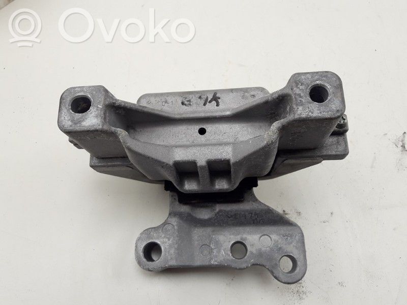 Mitsubishi Outlander Gearbox mounting bracket 