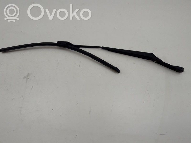 Opel Astra J Braccio della spazzola tergicristallo anteriore 