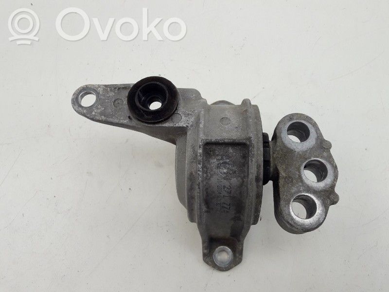 Engine mount bracket   13271774,13271774