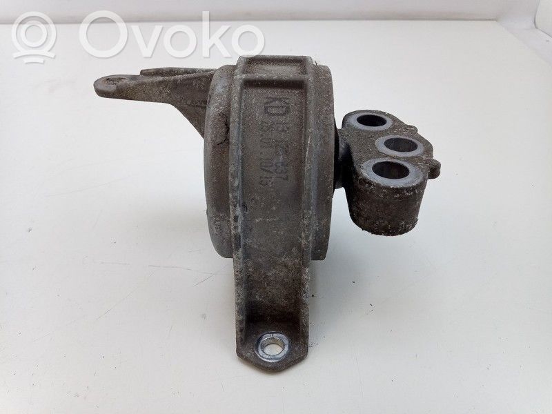Opel Zafira B Engine mount bracket 