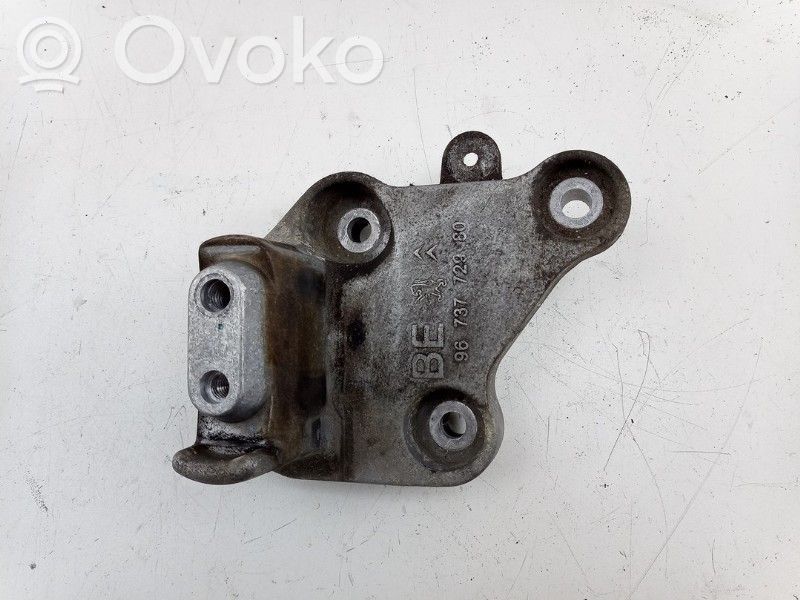Citroen C4 II Picasso Supporto di montaggio scatola del cambio 