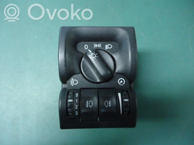 Opel Vectra B Valokatkaisija 