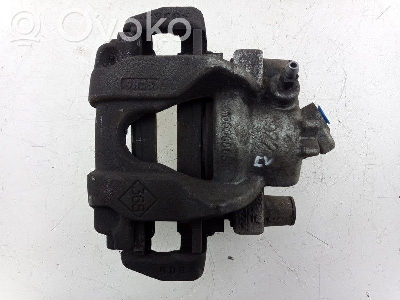 Renault Twingo III Zacisk hamulcowy przedni 