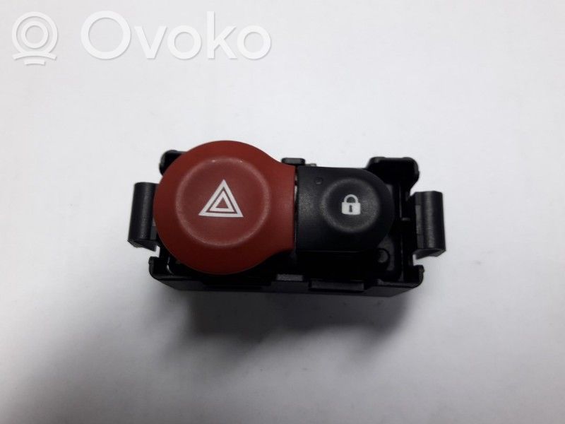Hazard light switch   8200214896A,8200214896A