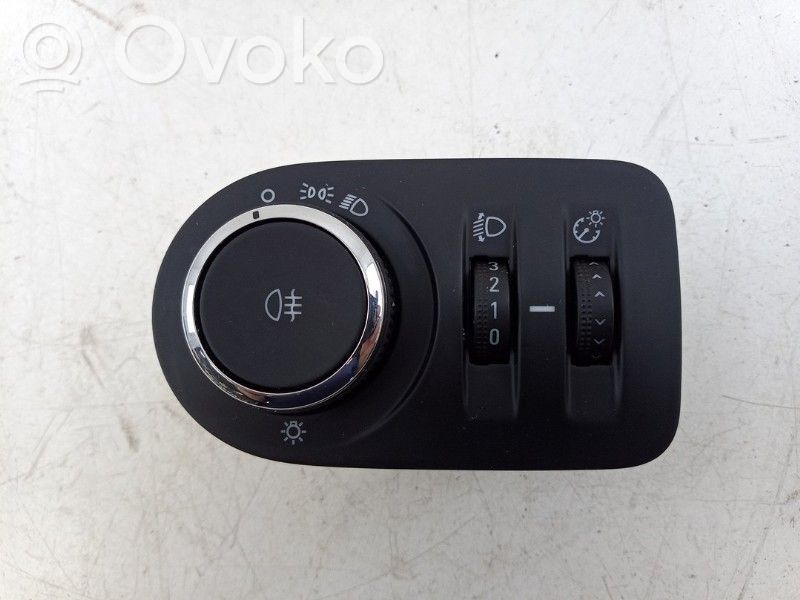 Light switch   13470443,13470443