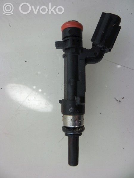 Suzuki Swift II Fuel injector 