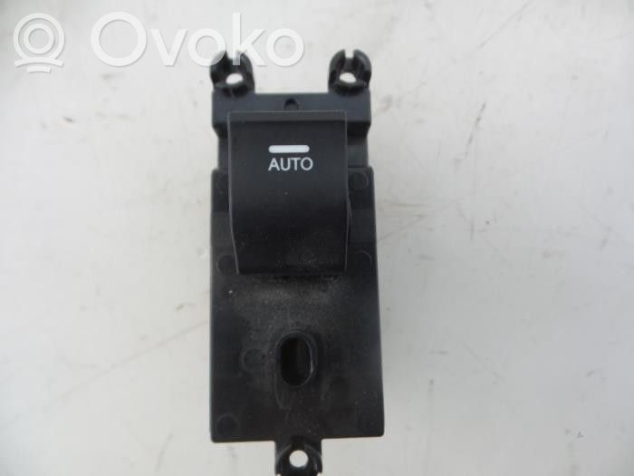 Hyundai i40 Sähkötoimisen ikkunan ohjauskytkin 