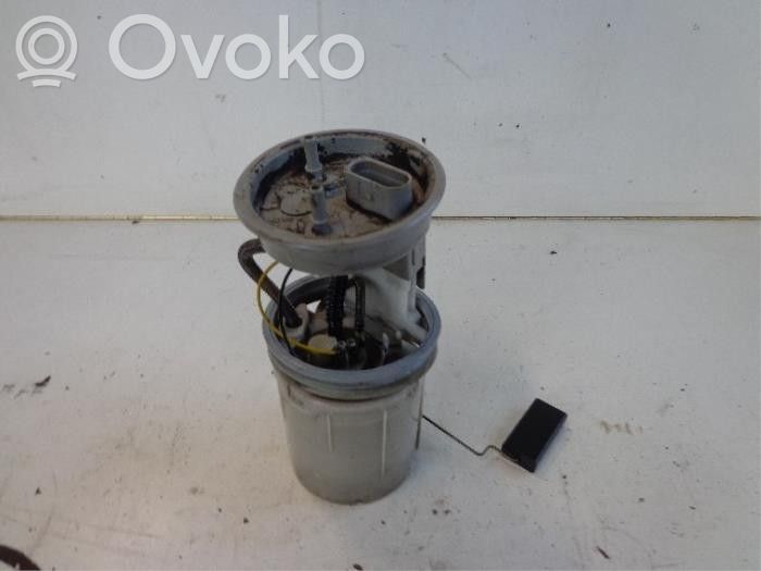 Volkswagen PASSAT B5.5 Pompe à carburant