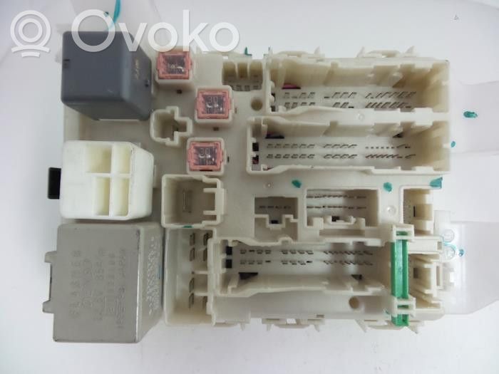 Toyota Auris 150 Skrzynka bezpieczników / Komplet 