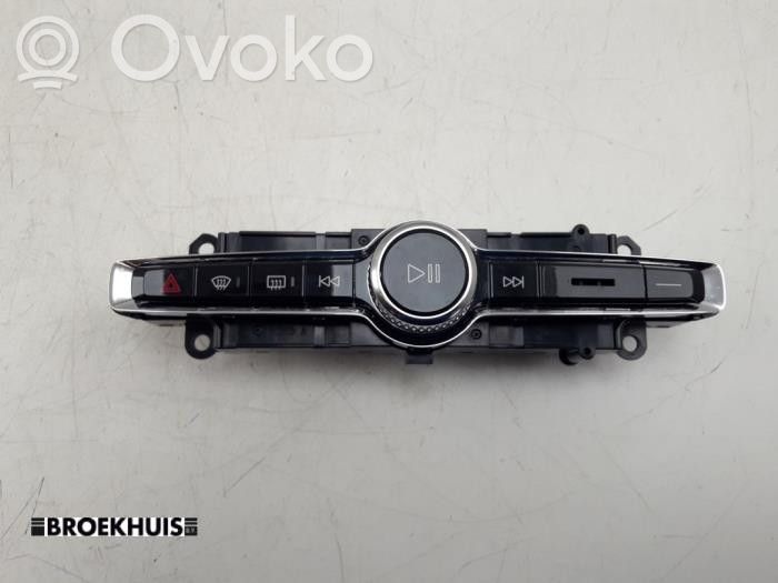 Volvo S90, V90 Controllo multimediale autoradio
