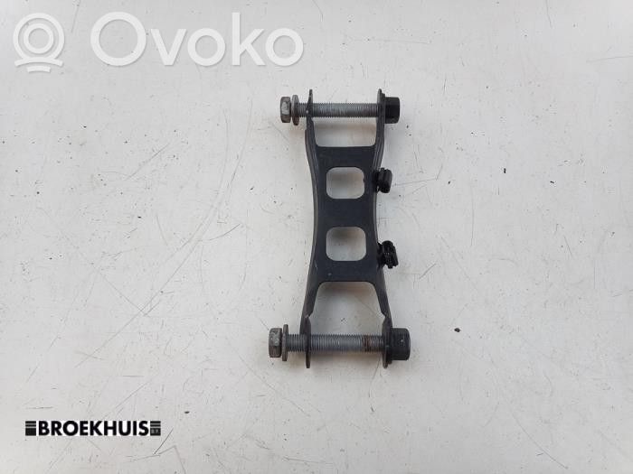 BMW i3 Takatukivarsi 
