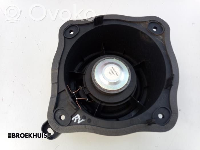 Opel Astra L Altavoz de la puerta delantera 