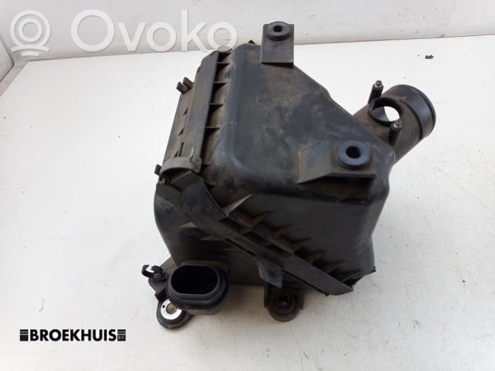 Mitsubishi Grandis Ilmansuodattimen kotelo 