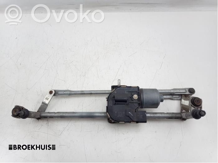 Volkswagen Golf VI Etupyyhkimen vivusto ja moottori
