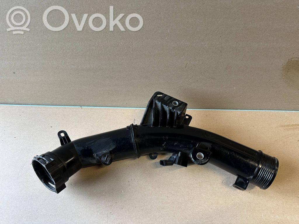 Volvo XC40 Air intake duct part 