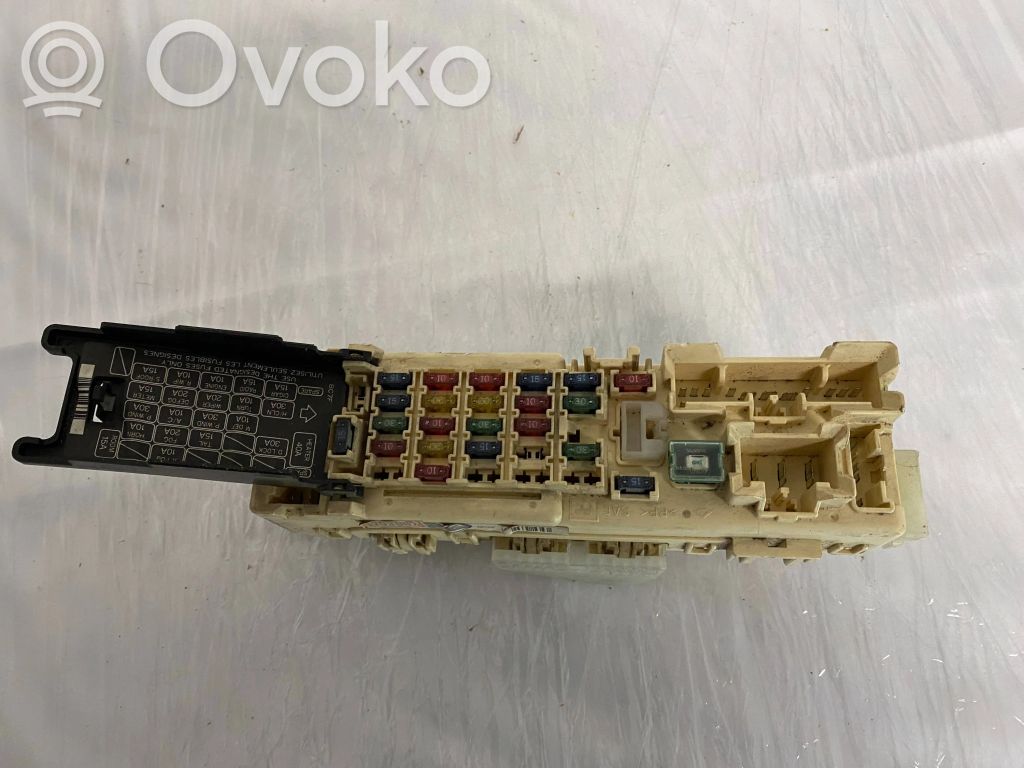 Mazda 323 F Sliding door lock 