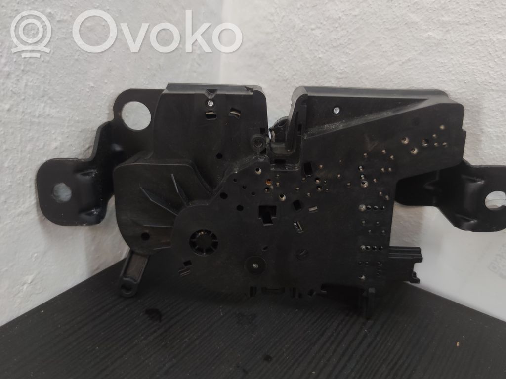 BMW 5 G30 G31 G38 Tailgate/trunk/boot lock/catch/latch 