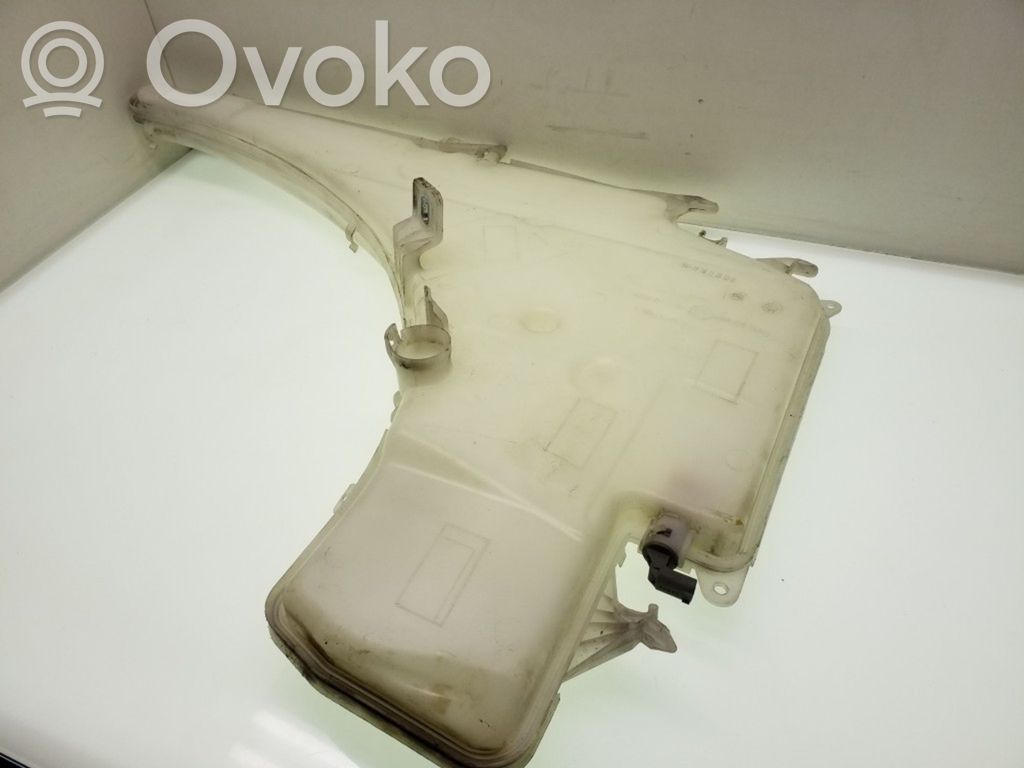 Logu šķidruma tvertne   45R010142