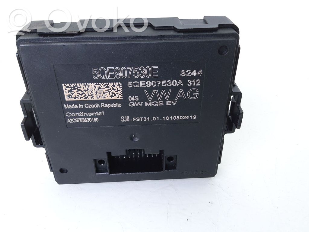 Volkswagen Golf VII Gateway control module 