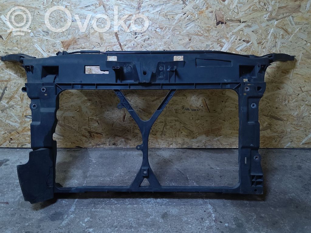 Mazda 5 Radiatoru panelis 