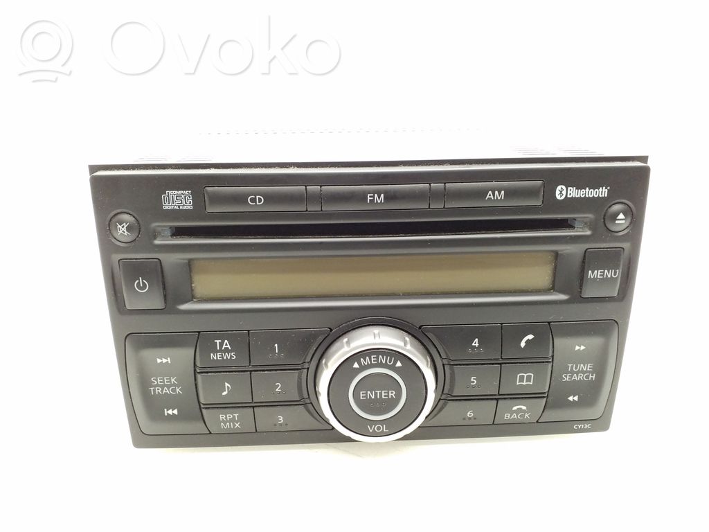 Nissan Qashqai Panel / Radioodtwarzacz CD/DVD/GPS 