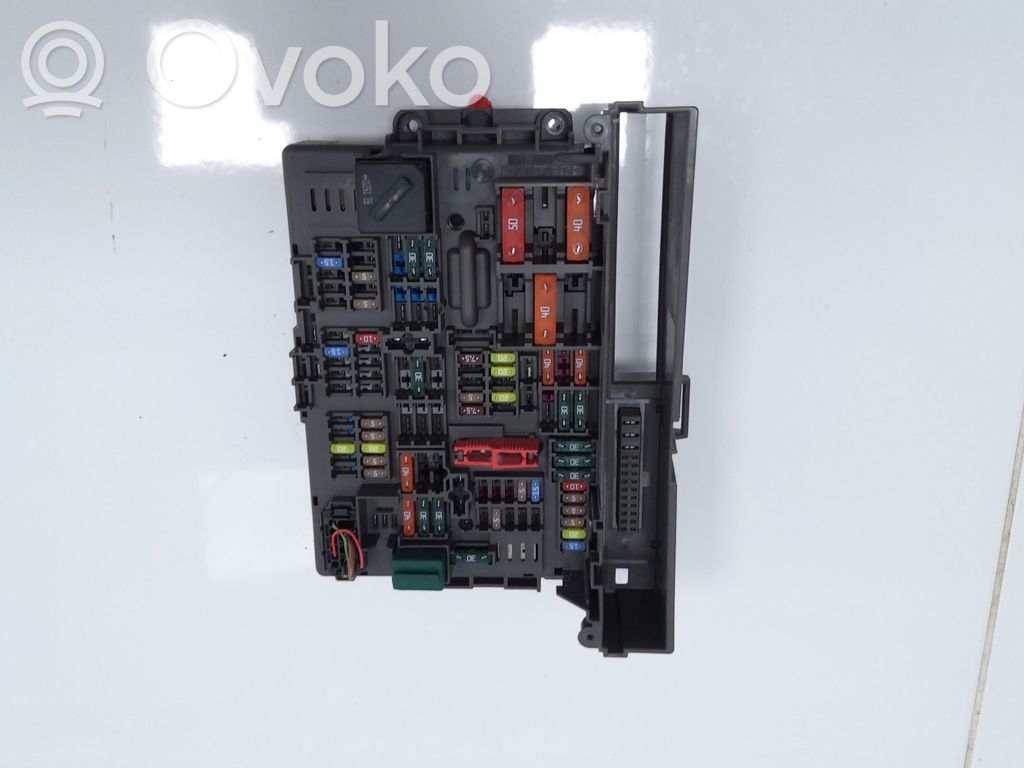 BMW 1 F20 F21 Fuse module 