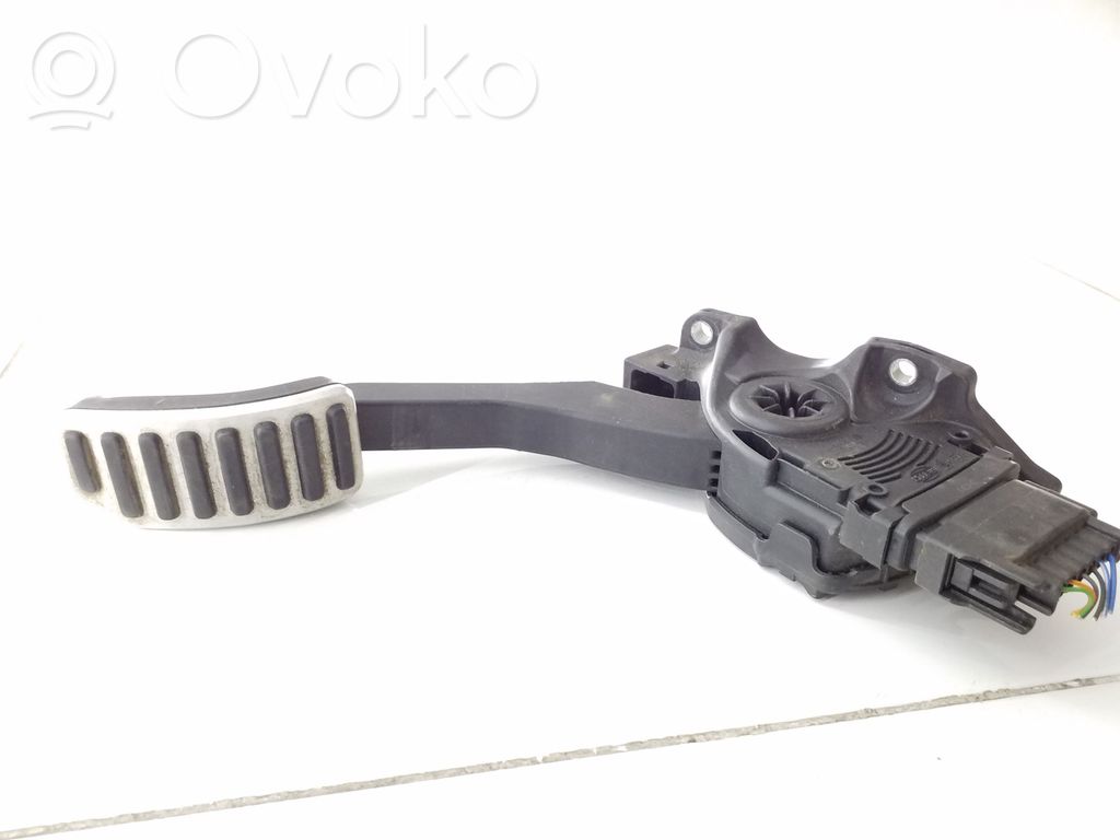 Volvo V60 Accelerator throttle pedal 