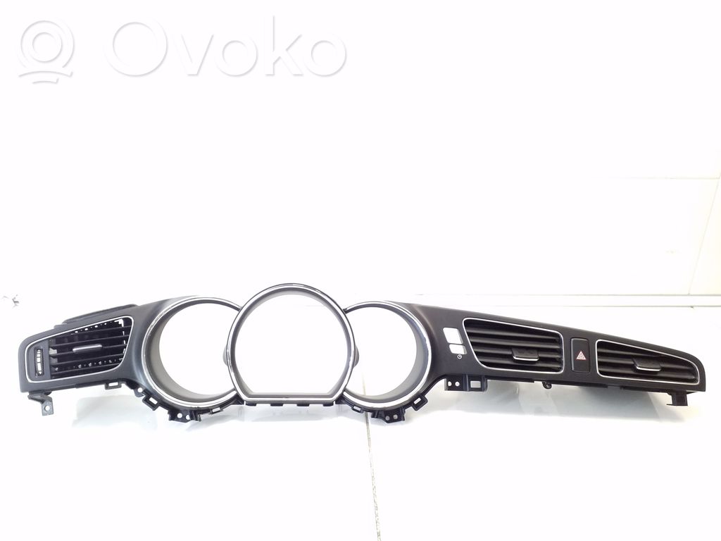 KIA Ceed Dashboard trim 