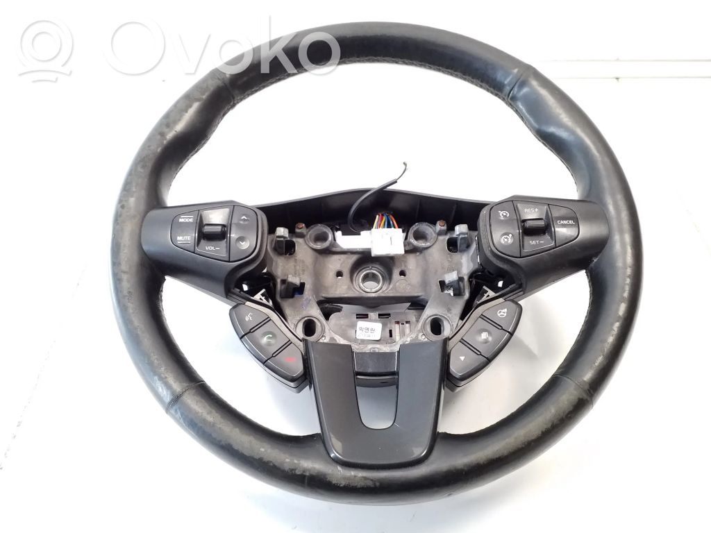 KIA Carens III Volante 