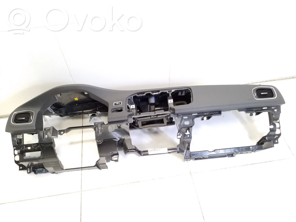 Volvo V60 Panelė 