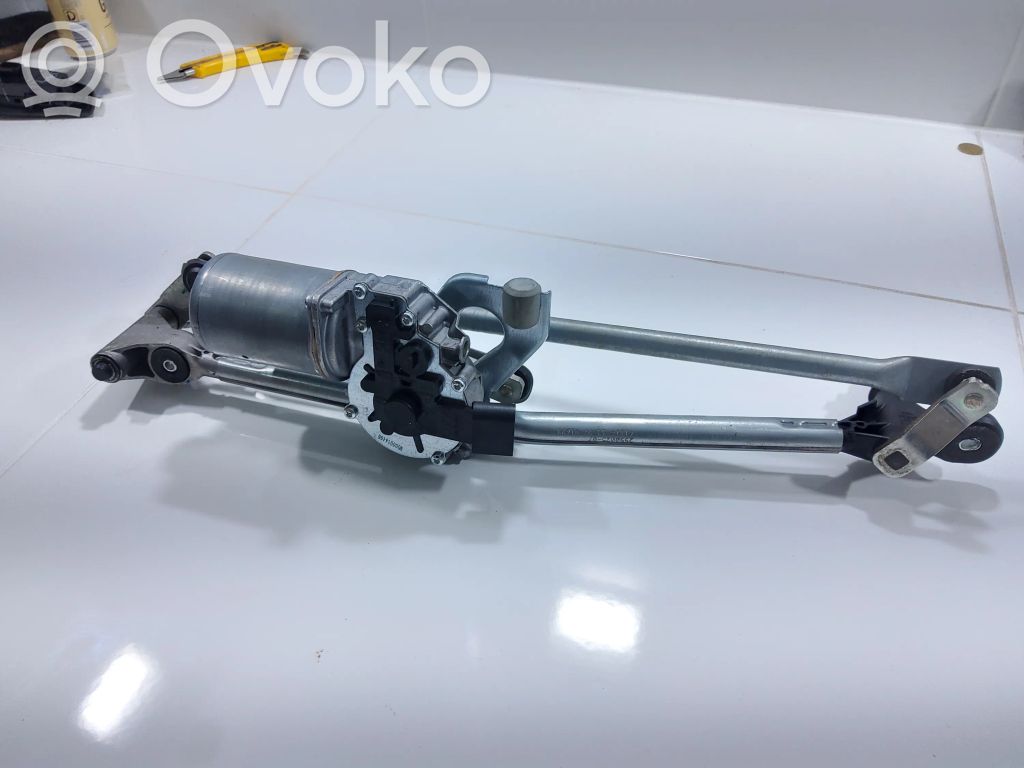 BMW X1 E84 Front wiper linkage and motor 