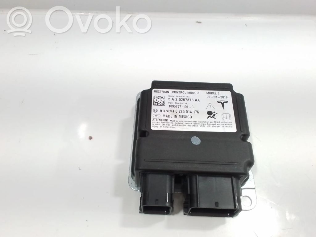 Tesla Model 3 Airbag control unit/module 
