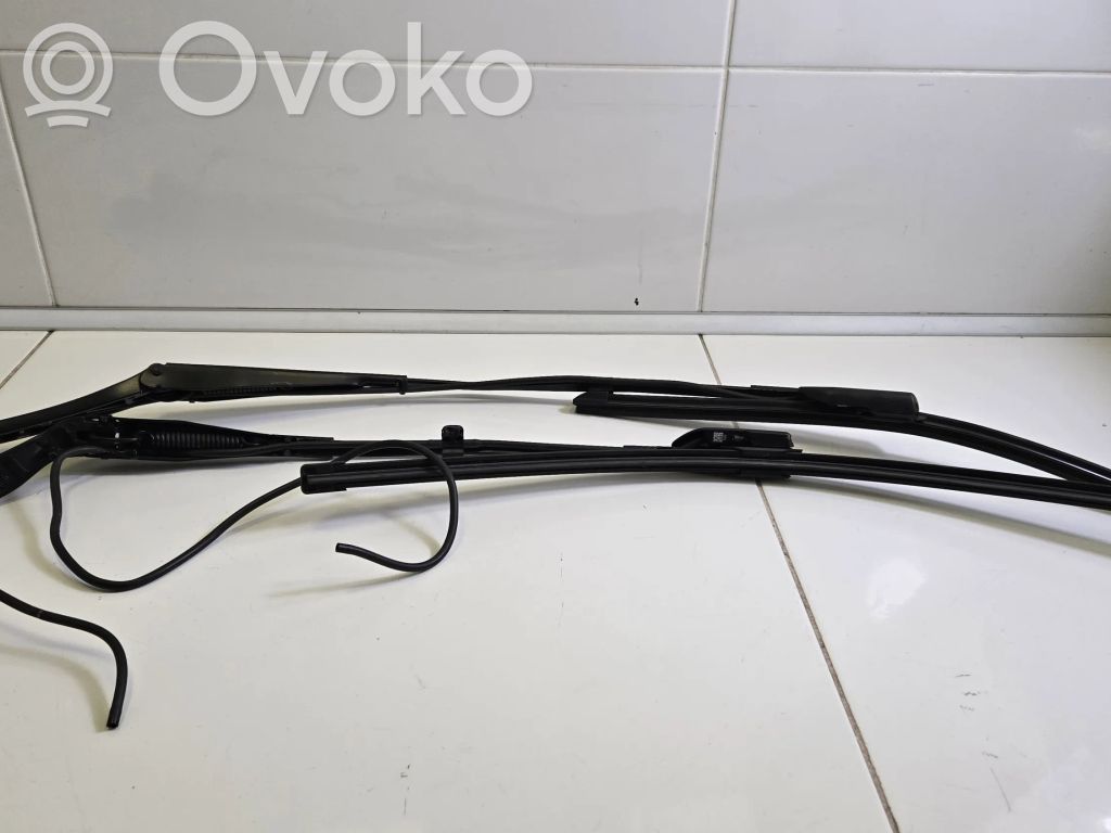 Tesla Model 3 Front wiper linkage and motor 