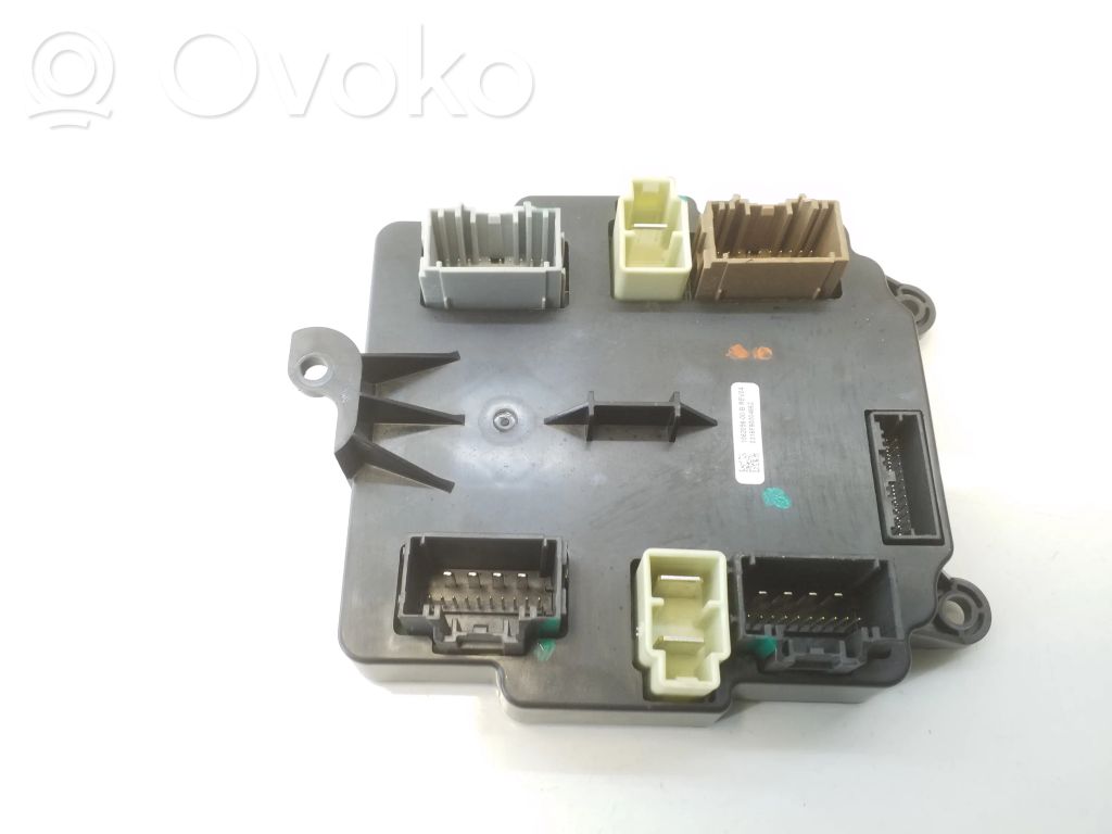 Tesla Model X Door control unit/module 