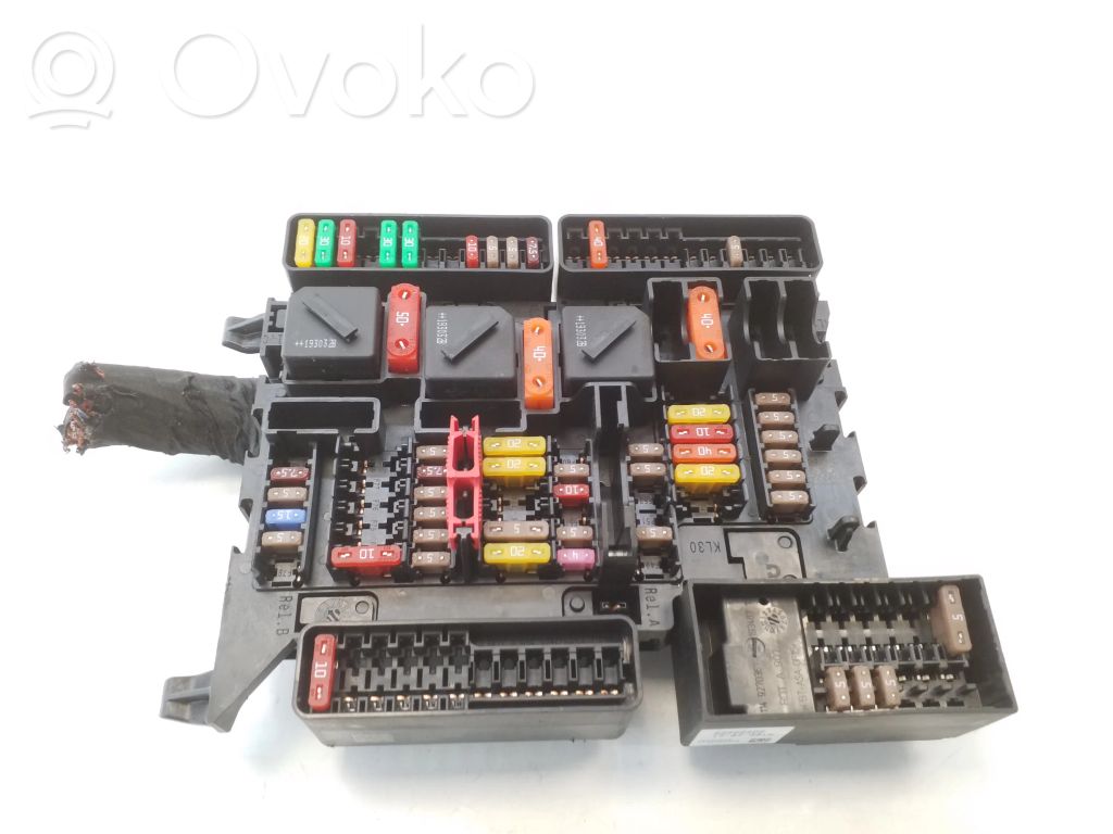 BMW 2 F45 Fuse module 