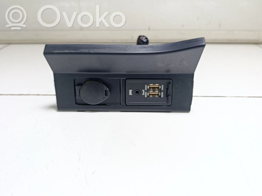 Lexus RX 450H USB socket connector 