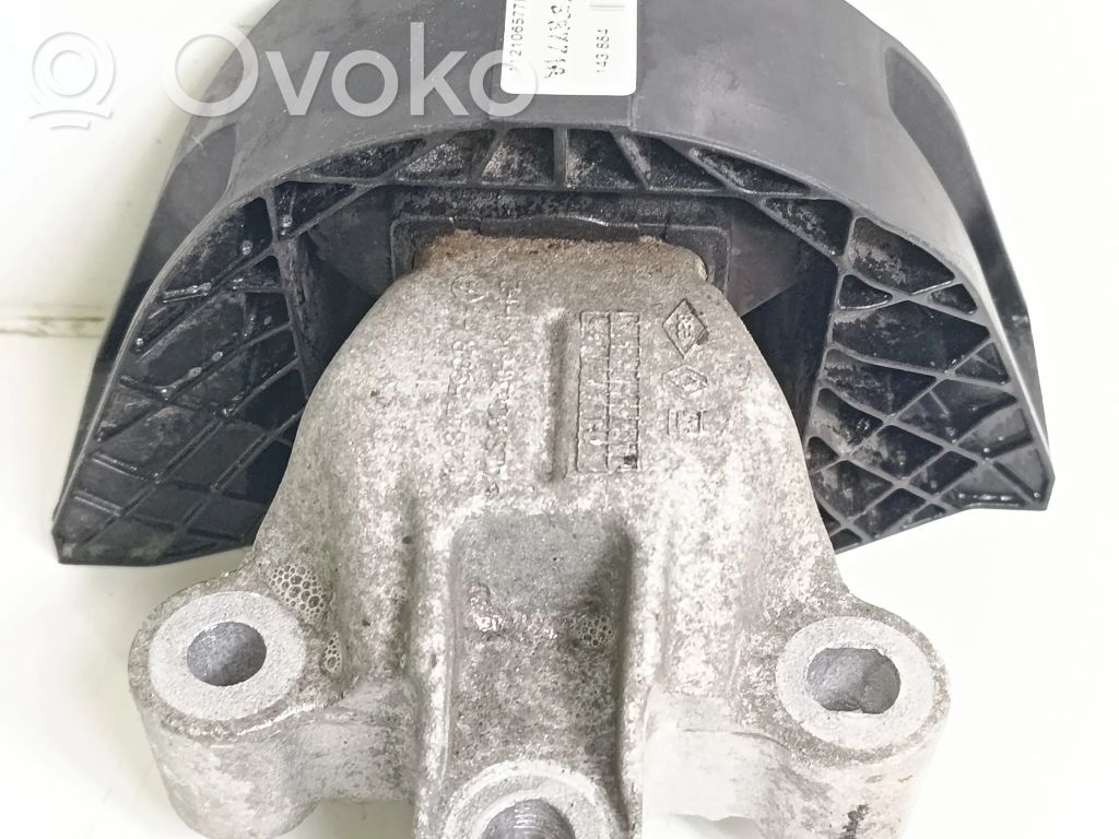 Renault Zoe Engine mount bracket 