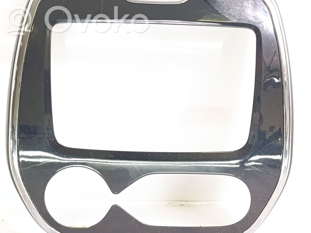 Renault Captur Radio/GPS head unit trim 