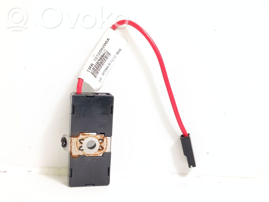 Tesla Model S Antenos stiprintuvas 