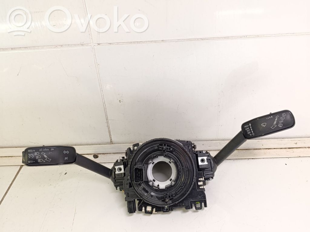 Skoda Octavia Mk3 (5E) Wiper turn signal indicator stalk/switch 