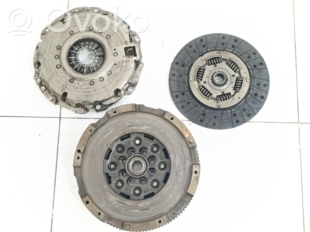 Kytkinsarja   GK217563BA,GK217550AA,GK216477BA