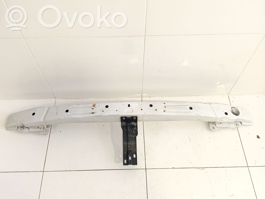 Renault Master II Priekšpusē bampera sija / balka 