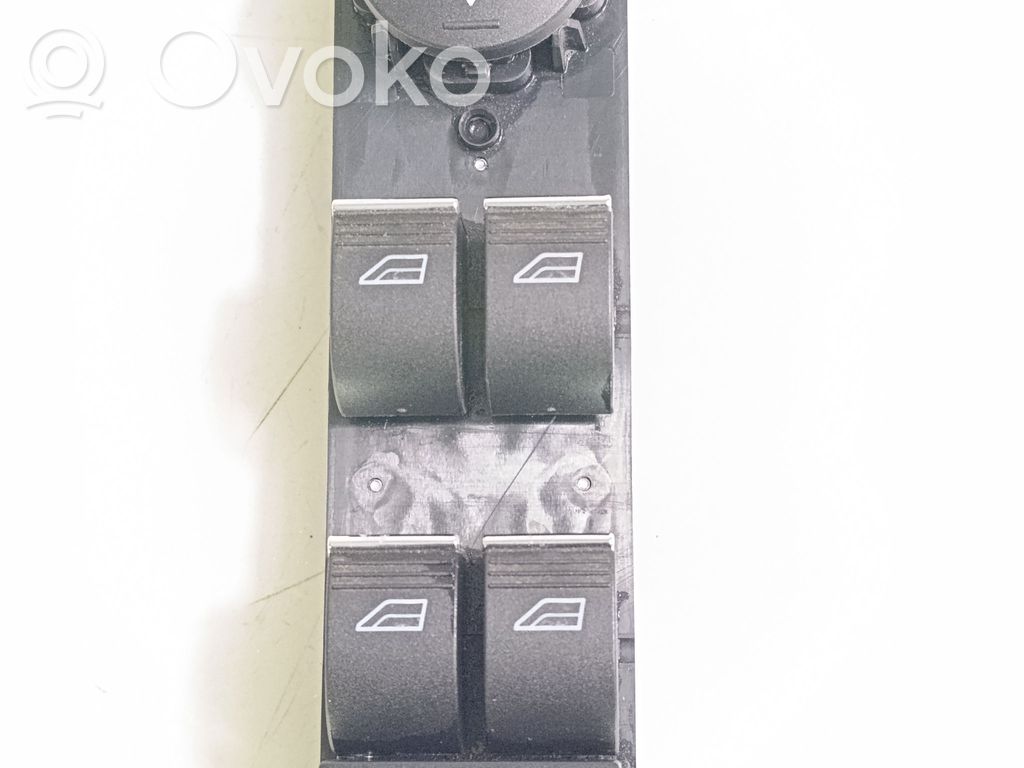 Ford Focus Electric window control switch 