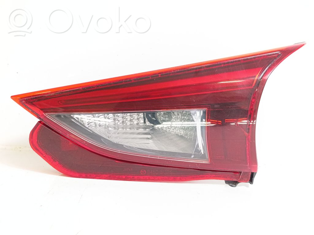 Mazda 3 II Galinis žibintas dangtyje 