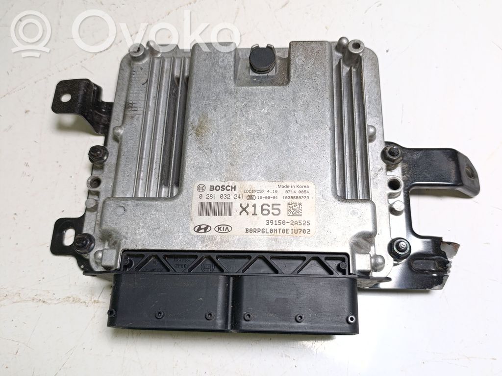 KIA Carens III Engine control unit/module 