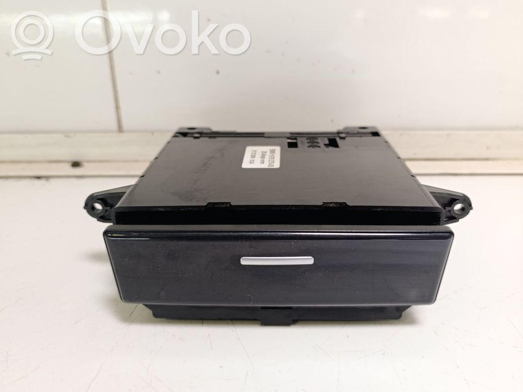 BMW 5 E60 E61 Aschenbecher vorne 